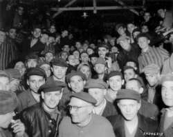 Ausstellung "Schwarz auf Weiss" - Die ersten Fotos aus dem befreiten KZ Buchenwald