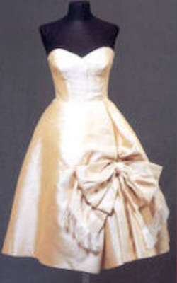 Ausstellung: Mode im Wandel der Zeit - Cocktailkleid 1955 - 1958