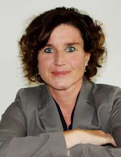 Dr. Hella-Sabrina Lange Dr. Hella-Sabrina Lange